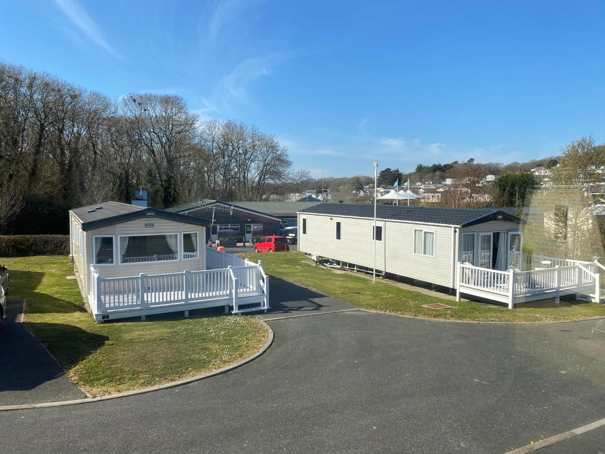 Whitecliff Bay Holiday Park - Most Popular Location Near Pools, Clubs And Beach Bembridge Kültér fotó