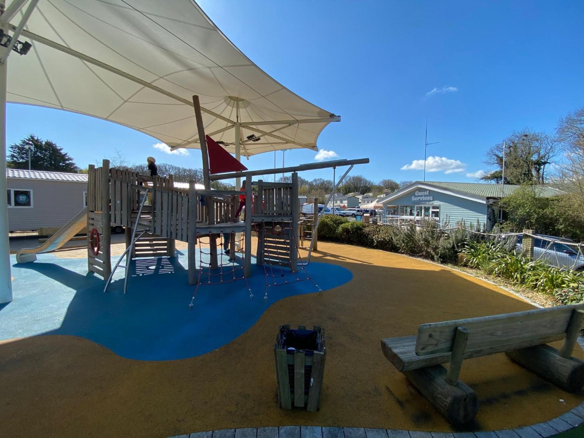 Whitecliff Bay Holiday Park - Most Popular Location Near Pools, Clubs And Beach Bembridge Kültér fotó